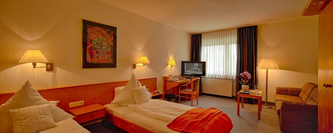 Twin Room,537817851:JPEG